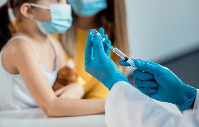 Иммунопрофилактика — это не только детство. Она нужна на каждом этапе жизни